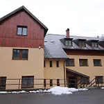 Konukevi U Elisky V Jizerskych Horach 3*